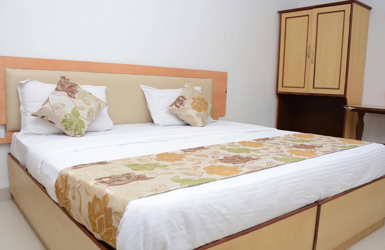 Hotel Sunrise Panaji Exterior photo
